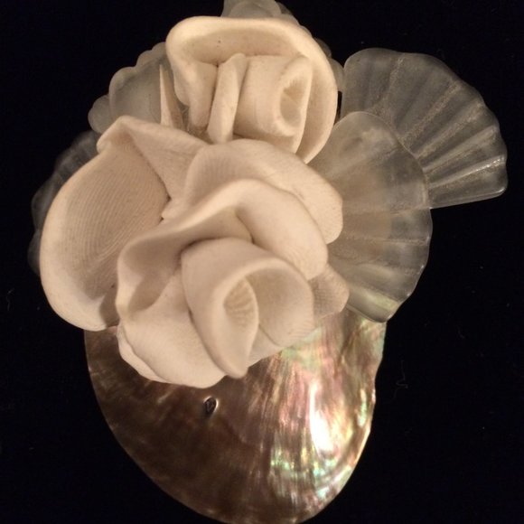 Vintage Artisan Rose and Shell Brooch Pin - Picture 5 of 5